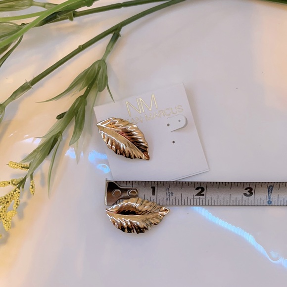 Neiman Marcus Goldtone Leaf Clip-On Earrings - Picture 4 of 5
